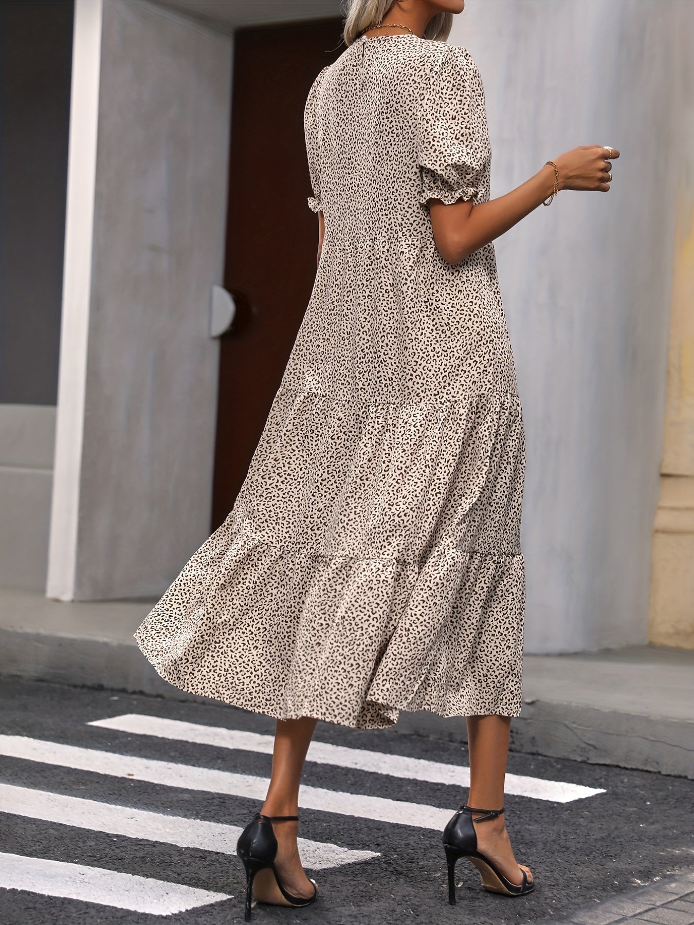 Harriet | Robe Décontractée à Col Rond avec Détail Volanté