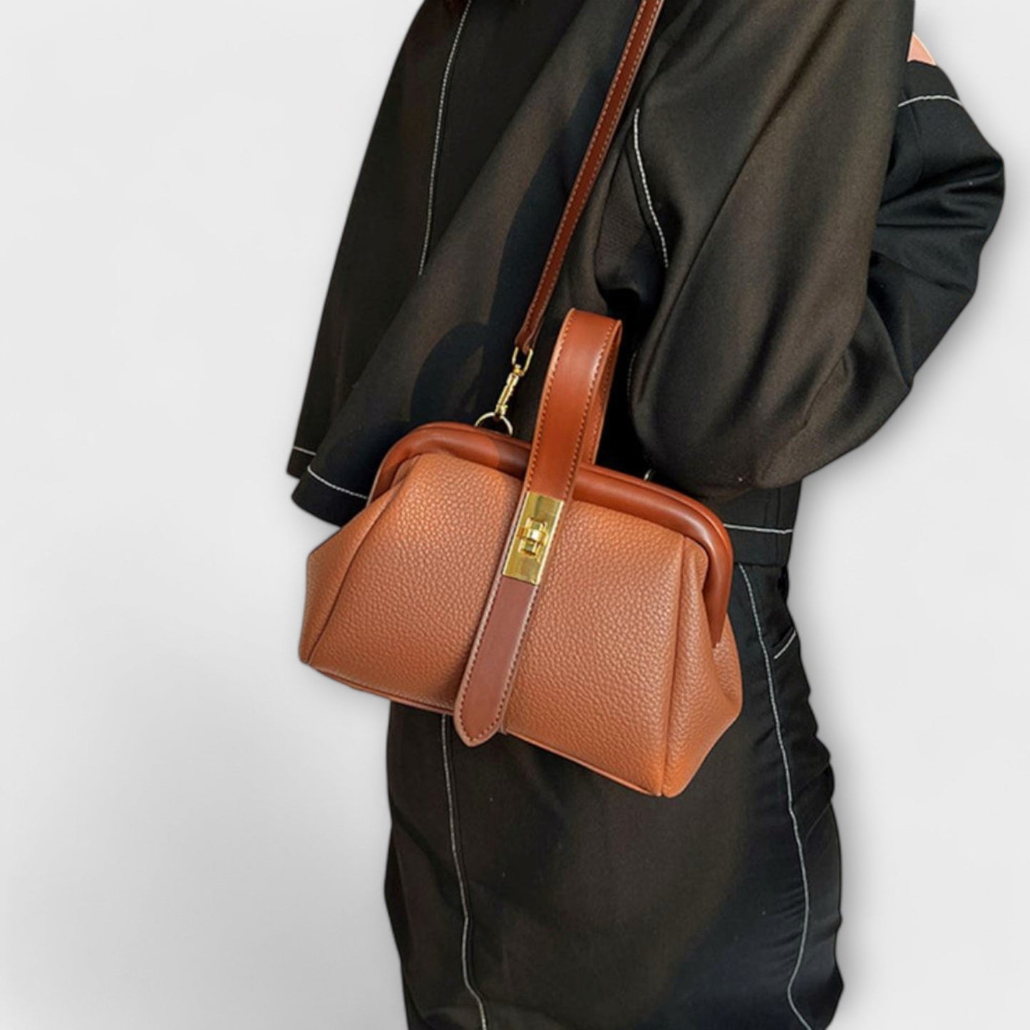 Maelis - Vintage-Inspired Crossbody Bag