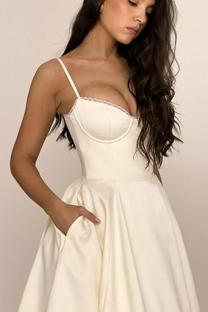 Minerva | Robe Princesse de Luxe à Bretelles Spaghetti